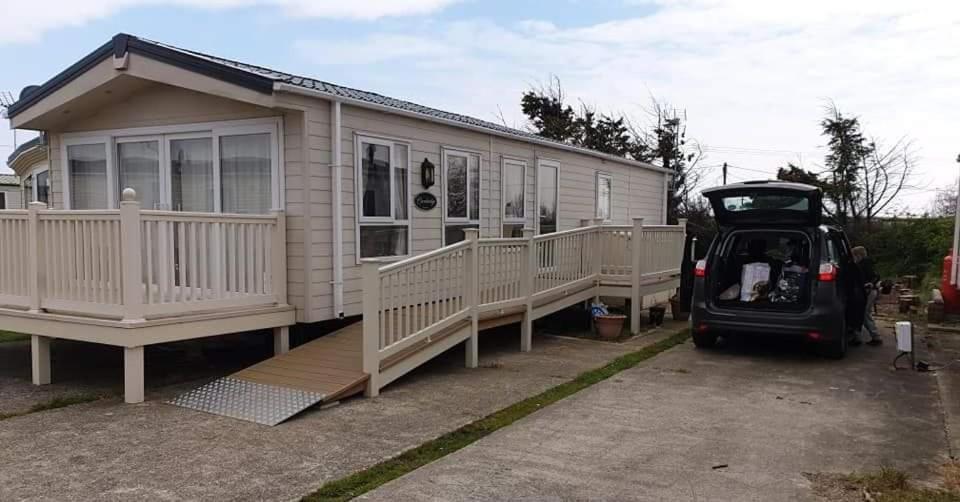 Privately Owned Stunning Caravan Seawick Holiday Park St Osyth Jaywick Sands Εξωτερικό φωτογραφία