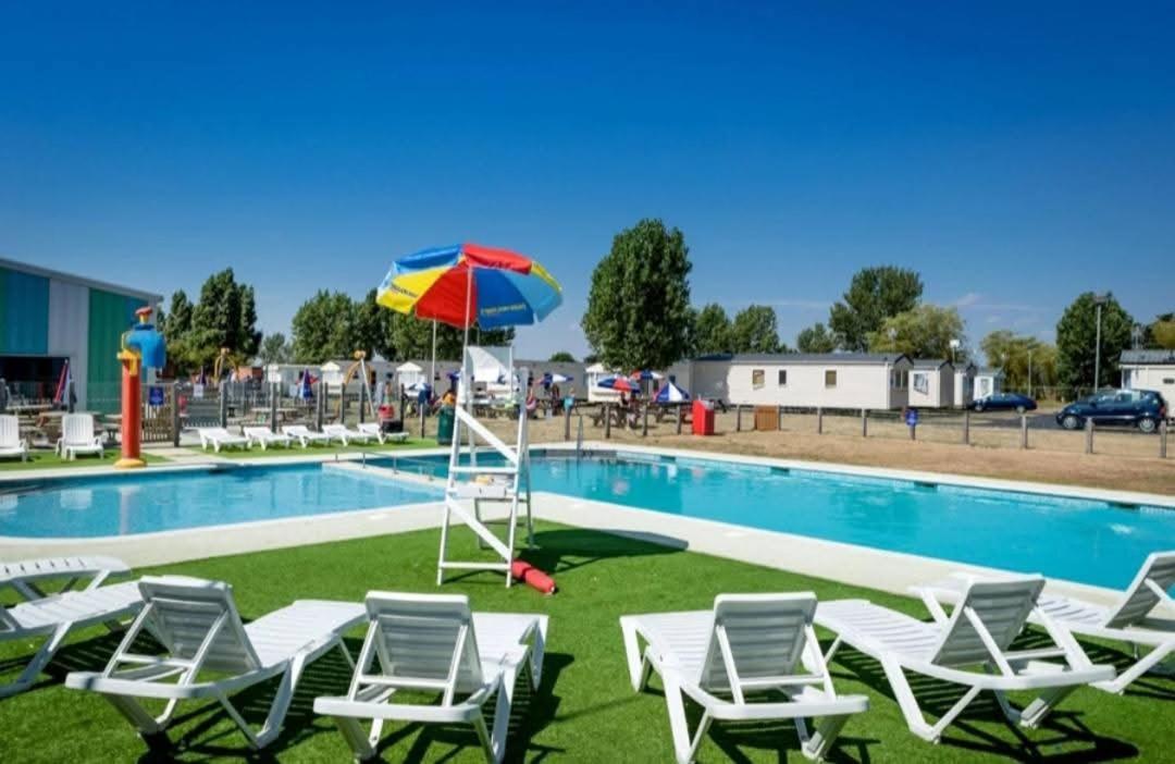 Privately Owned Stunning Caravan Seawick Holiday Park St Osyth Jaywick Sands Εξωτερικό φωτογραφία