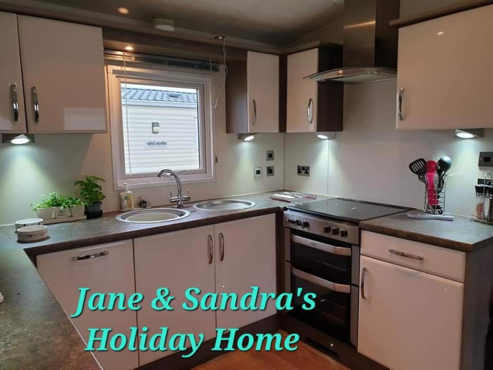 Privately Owned Stunning Caravan Seawick Holiday Park St Osyth Jaywick Sands Εξωτερικό φωτογραφία